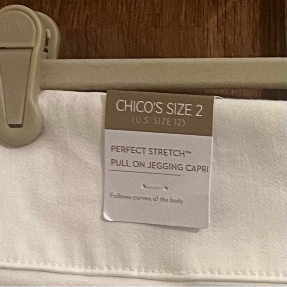 Chico's Classic White Jegging Capri
